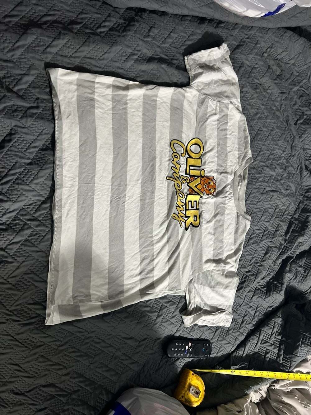 Disney Oliver & Company Gray and White Striped Graphic T-Shirt Medium